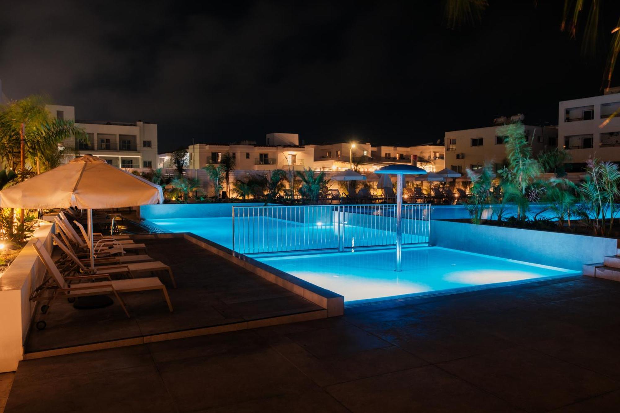 Abacus Suites Айя Напа Екстериор снимка