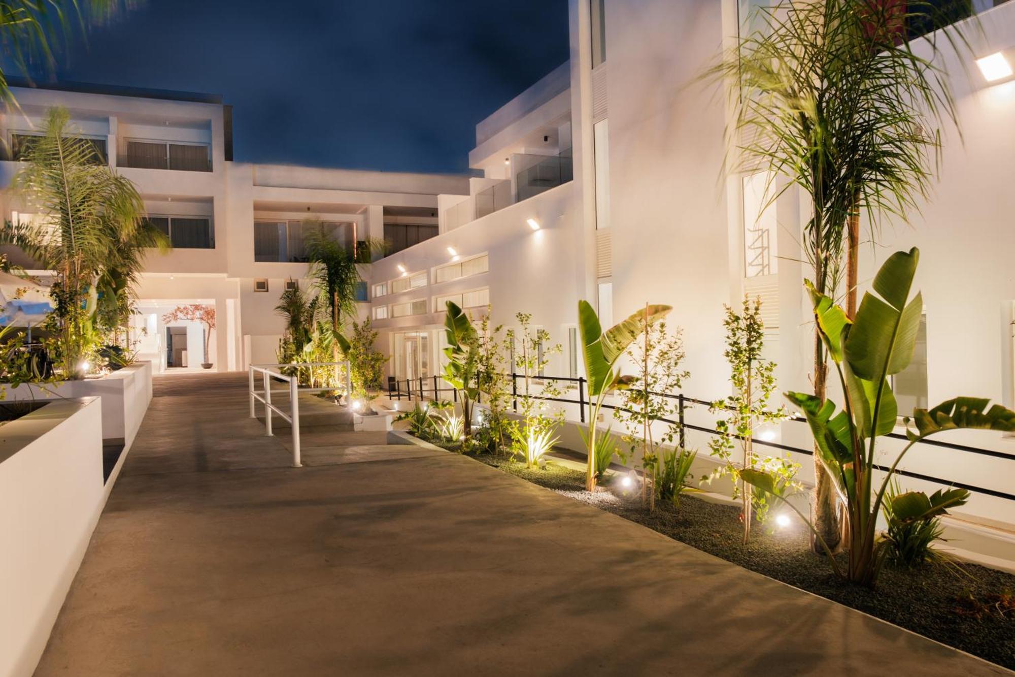 Abacus Suites Айя Напа Екстериор снимка